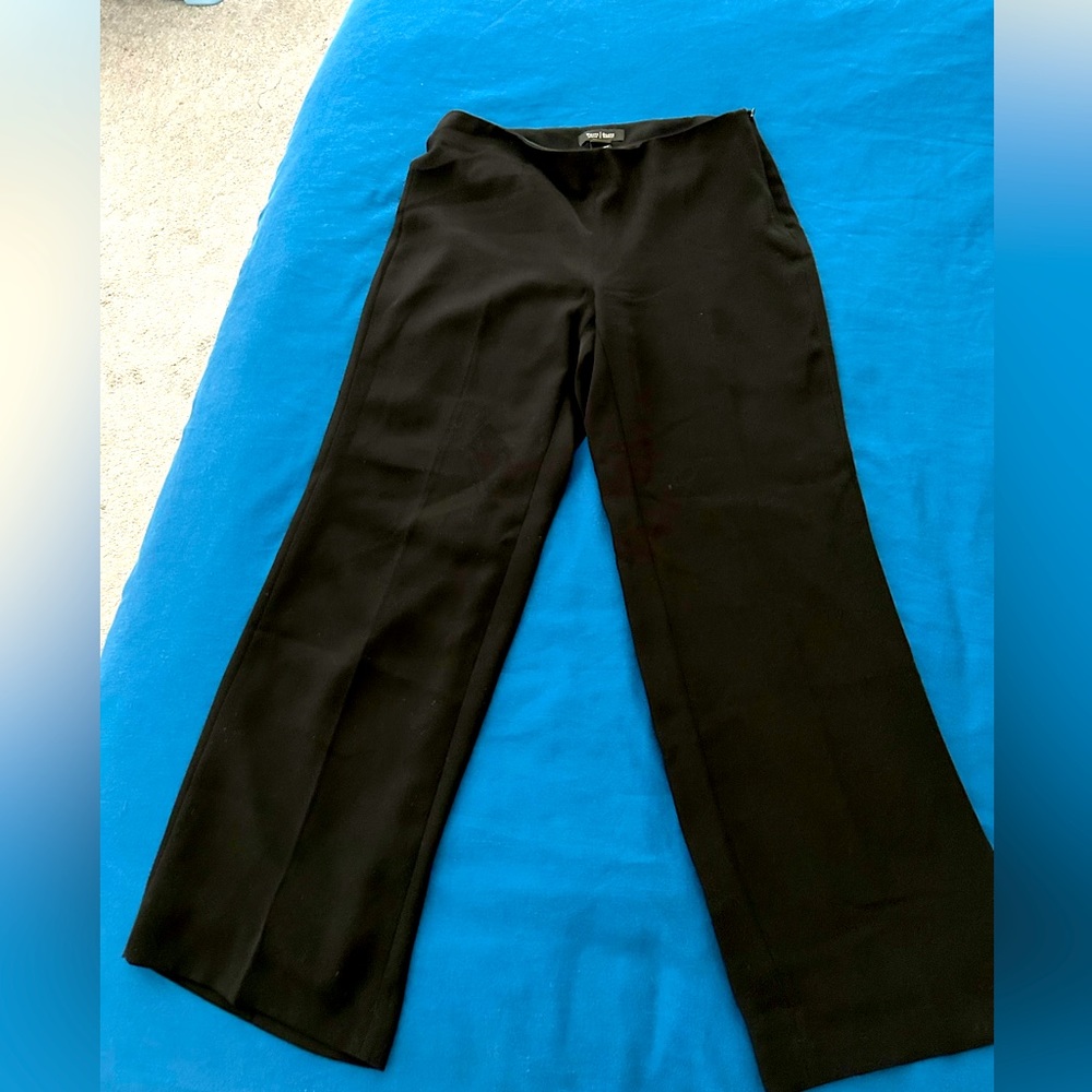 White House black market black side zip fully lined pants.